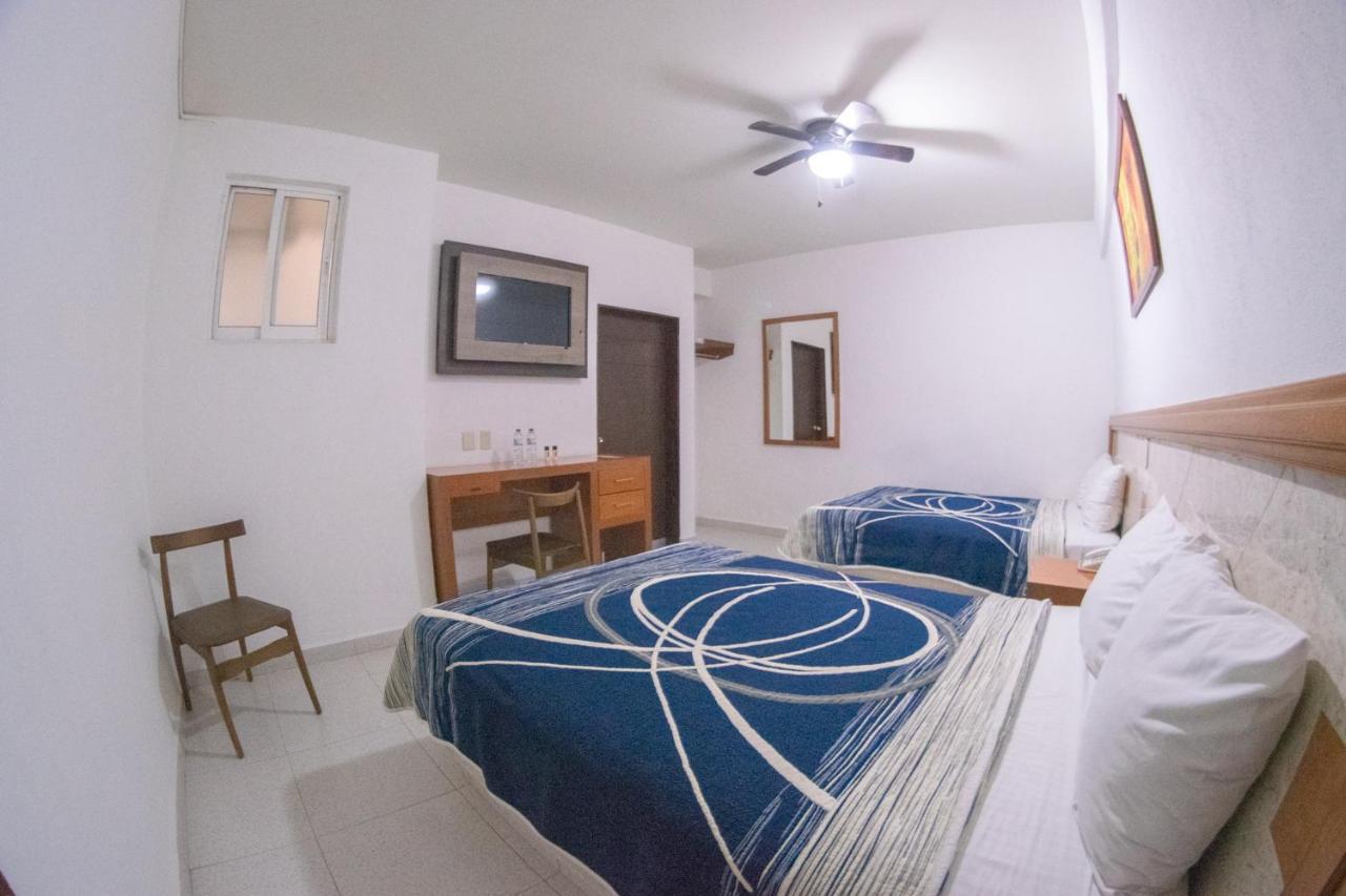 Hotel Niza Zona Piel Leon Luaran gambar