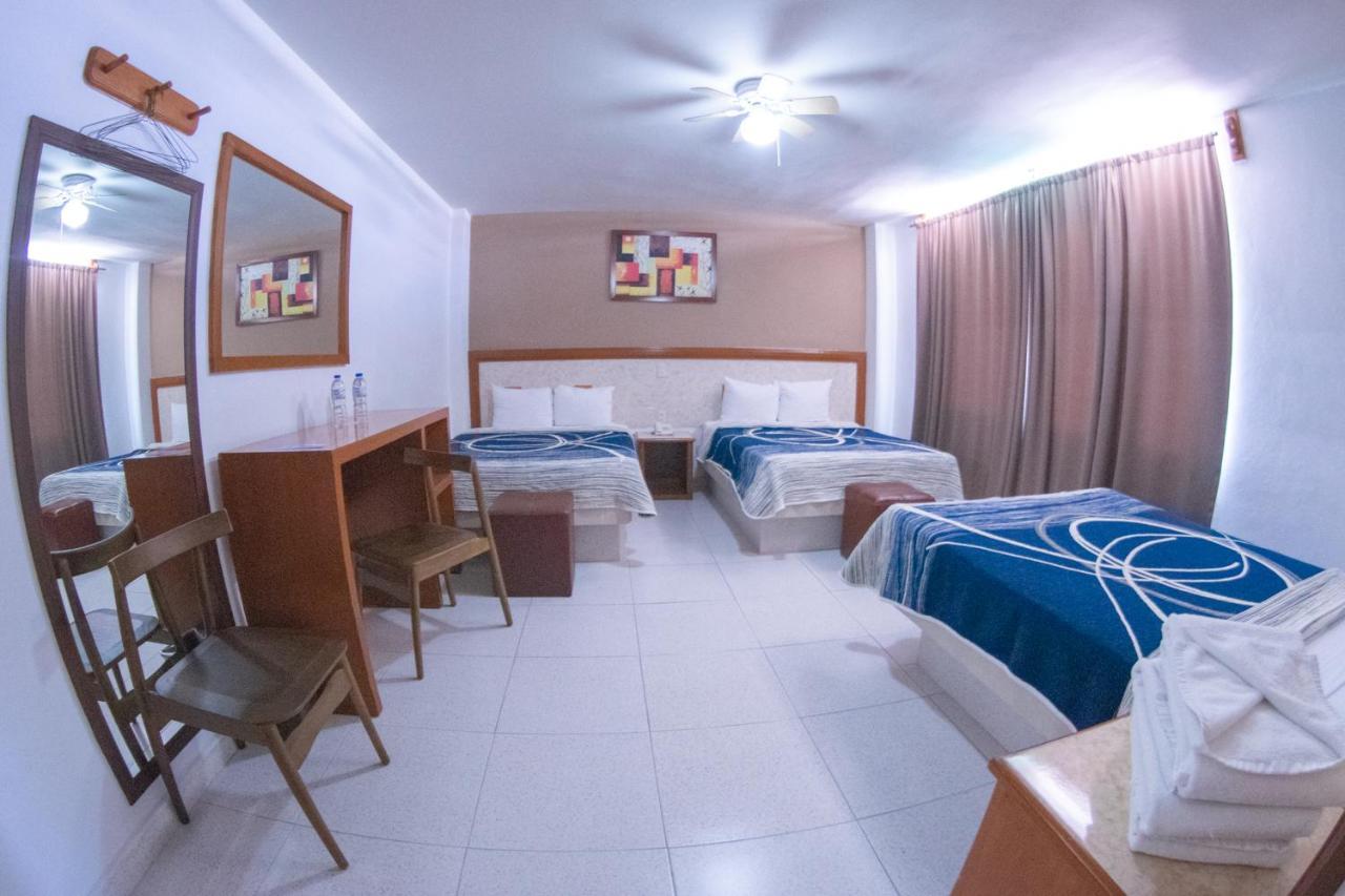 Hotel Niza Zona Piel Leon Luaran gambar