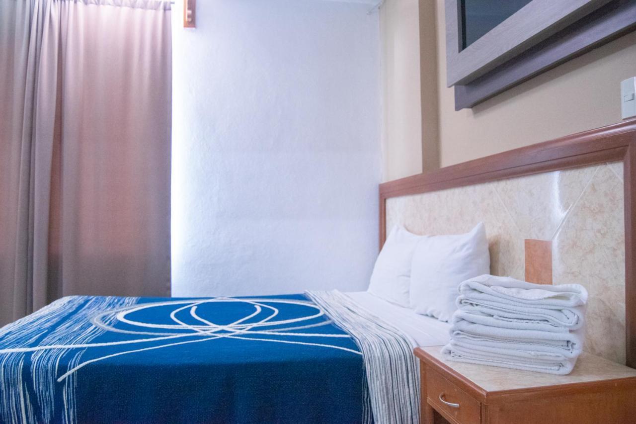 Hotel Niza Zona Piel Leon Luaran gambar